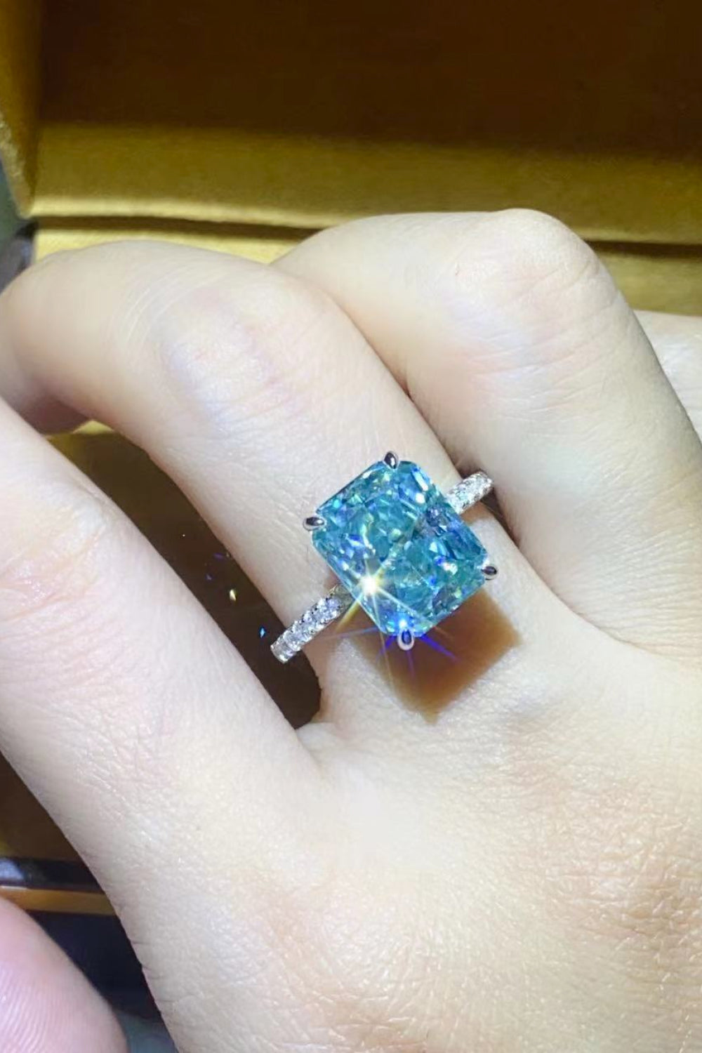 2 Carat Moissanite Ring